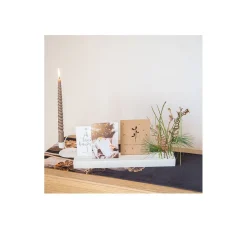 Holzständer für Trockenblumen und Karten