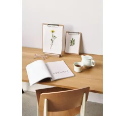 Rico Design Holzaufsteller mit doppelter Acrylscheibe, 13 x 18 cm