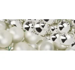 Weihnachtskugeln aus Glas am Draht